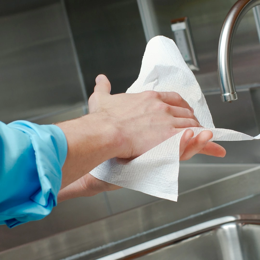 Scott Essential Recycled Single Fold Paper Towels, 1-ply, 250 Sheets/Pack, 16 Packs/Carton (01700) - Image 6